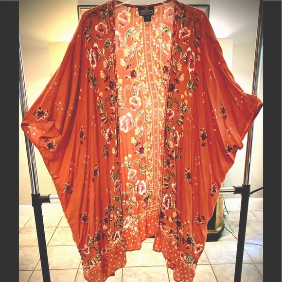 Boho KIMONO in Rust Floral - Picture 4 of 11